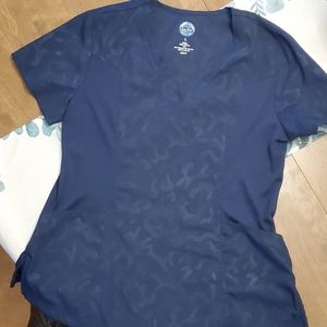Koi size large scrub top